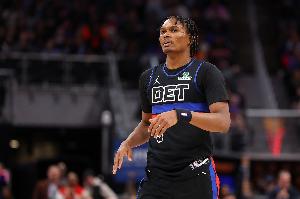 能量真充沛！奥萨尔10中6贡献14分6板3助2断&amp;拼下2前场板